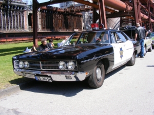 ford-custom-police-car-1970-3